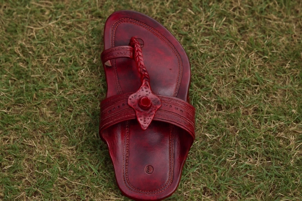 Prada erkennt indisches Erbe hinter neuem Sandalendesign an Prada erkennt indisches Erbe hinter neuem Sandalendesign an