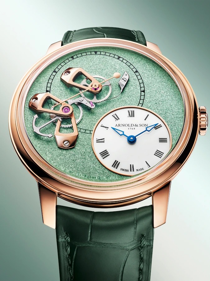 Arnold & Son stellt die DSTB 42 Red Gold Mint Green & Platinum Ascot Blue Editions vor