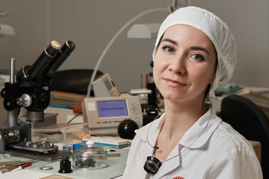 Manufakturkompetenz mit eigener Produktion Manufakturkompetenz mit eigener Produktion