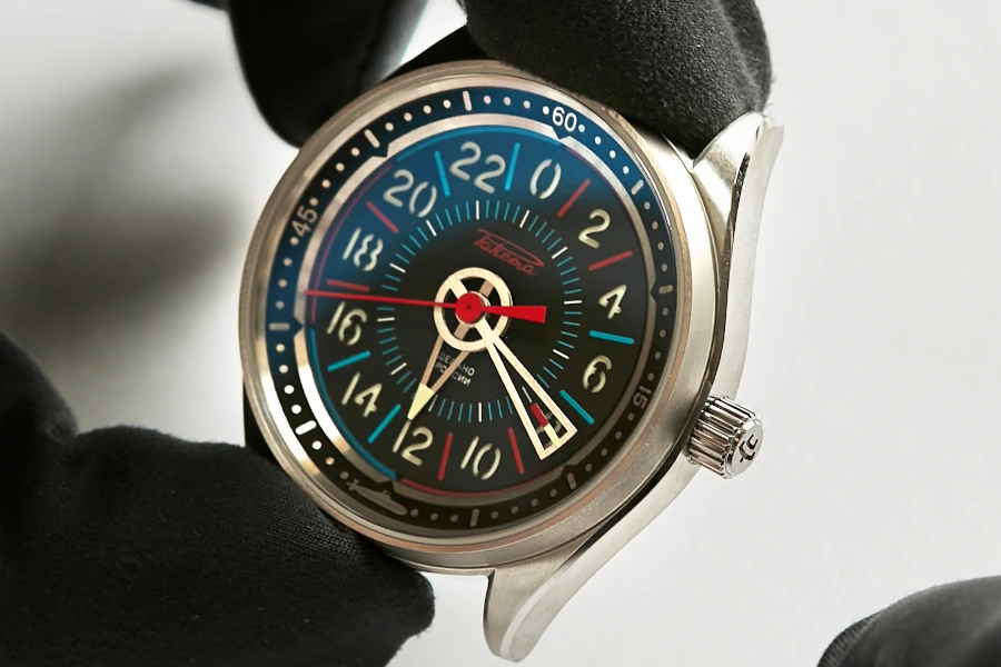 Raketa Sonar mit 24-Stunden-Automatikwerk Raketa Sonar mit 24-Stunden-Automatikwerk